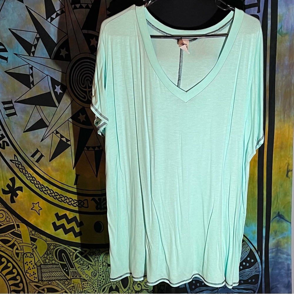 Oversized VNeck Tee